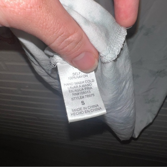 Magnolia South White and Peach Tie Dye Embroidered Tunic, Women’s Size Small - Picture 5 of 8